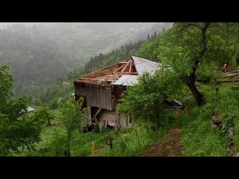 ძლიერმა ქარმა აჭარის მაღალმთიანეთში სახლებს სახურავები გადახადა